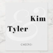 Moderne jubelnde Typografie Schwarz-Weiß-Hochzeit Weinetikett (Einzelnes Label)