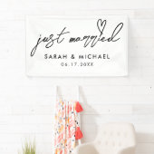 Moderne Just Married Elegante Kalligraphie Hochzei Banner (Insitu)