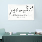 Moderne Just Married Elegante Kalligraphie Hochzei Banner (Messeveranstaltung)