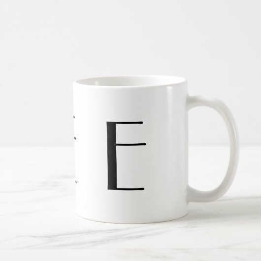 Moderne Kaffee-Schwarzweiss-Tasse des Monogramm-E Kaffeetasse (Rechts)