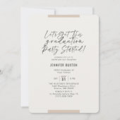 Moderne Kalligrafie - Beige Graduierungspartei Einladung (Vorderseite)