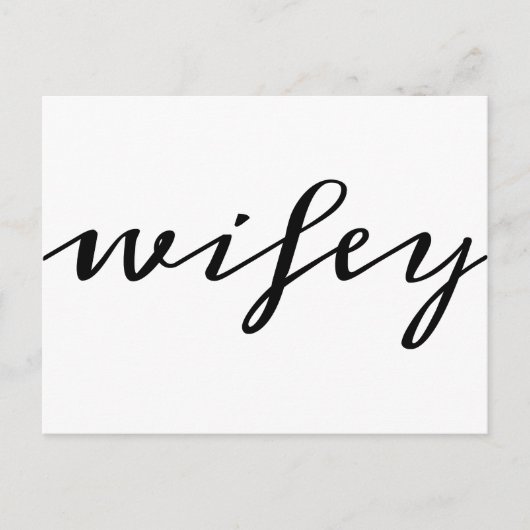 Moderne Kalligrafie Black Wifey Script Postkarte (Vorderseite)