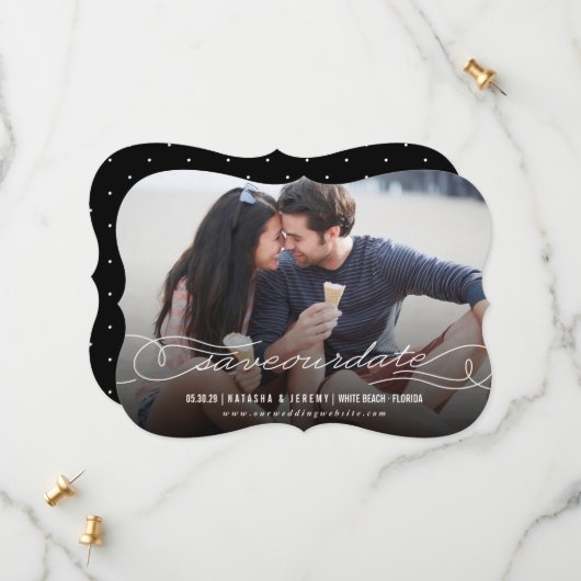 Moderne Kalligrafie Blühe Weißes Script-Foto Save The Date (Vorderseite/Rückseite Beispiel)