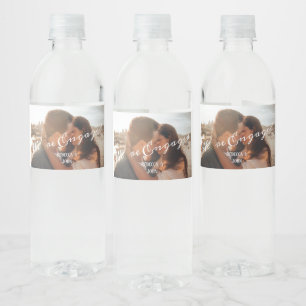 Moderne Kalligrafie Engagement Hochzeit Foto  Wasserflaschenetikett