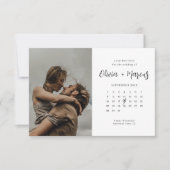 Moderne Kalligrafie-QR-Code-Kalender-Hochzeitsfoto Save The Date (Vorderseite)