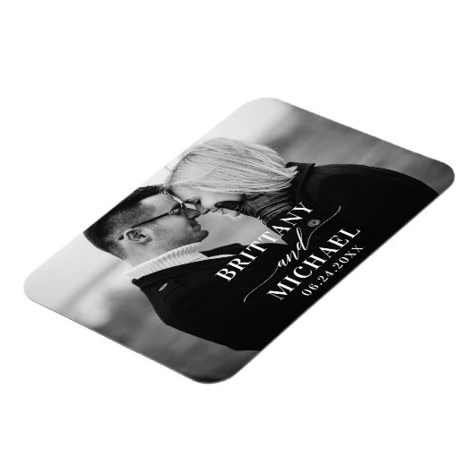 Moderne Kalligrafie Save the Date Schwarz/Weiß Magnet (Linke Seite)