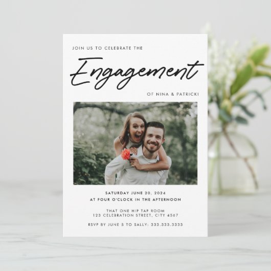 Moderne Kalligrafie-Script-Engagement-Partei Einladung (Stehend Vorderseite)