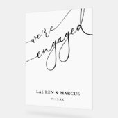 Moderne Kalligrafie Wir sind Verlobte Engagement-P Acrylschild (Winkel)