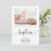 Moderne Kalligraphie Foto Taufe Einladung (Stehend Vorderseite)