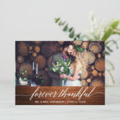 Moderne Kalligraphie für immer dankbare Holzhochze Dankeskarte (Stehend Vorderseite)