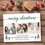 Moderne Kalligraphie Grüne Kiefern Weihnachten 3 F Postkarte<br><div class="desc">Moderne Kalligrafie Script Frohe Weihnachten 3 Foto Weihnachtskarte Postcard beinhaltet Aquarellkiefernbäume</div>