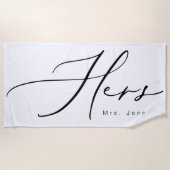 Moderne Kalligraphie Hers Honeymoon Strandtuch (Vorderseite)