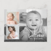 Moderne Kalligraphie Willkommen 3 Foto Geburt Ankündigungspostkarte (Vorderseite)