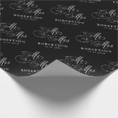 Moderne Kalligraphie zeitlose Schwarz-Weiß-Hochzei Geschenkpapier (Ecke)