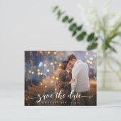 Moderne kalligraphische Hochzeiten retten das Date Ankündigungspostkarte (Stehend Vorderseite)