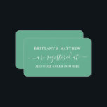 Moderne kalligraphische Hochzeitskanzlei grün Begleitkarte<br><div class="desc">Moderne trendige Kalligrafie Script Wedding Registry Insert Card. Neo Mint Green</div>