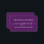 Moderne kalligraphische Hochzeitskanzlei Lila Begleitkarte<br><div class="desc">Moderne trendige Kalligrafie Script Wedding Registry Insert Card. Violett</div>