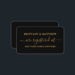 Moderne kalligraphische Hochzeitsregister Gold Bla Begleitkarte<br><div class="desc">Moderne trendige Kalligrafie Hochzeitregister Beilage Karte. Schwarz und Gold</div>