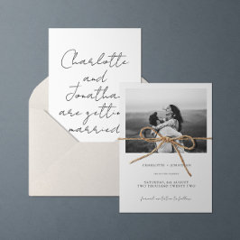 Moderne kalligraphische Schwarz-Weiß-Hochzeit Save The Date