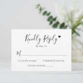 Moderne kalligraphische Script Heart Wedding RSVP  Karte (Stehend Vorderseite)