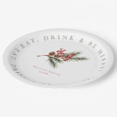 Moderne Kieferzweige & Berries Weihnachten Pappteller (Schrägansicht)