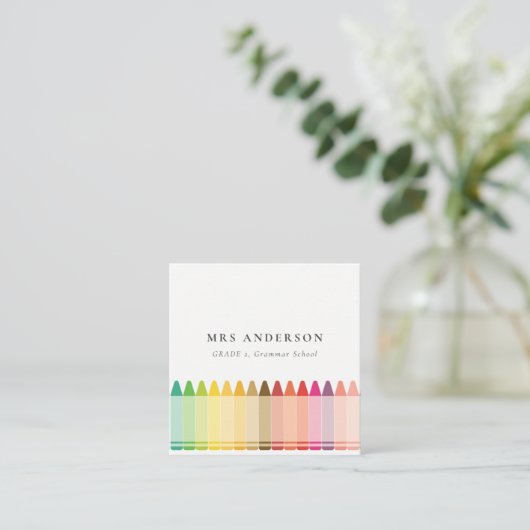 Moderne Kinder lehren farbenfroh Rainbow Crayon Co Quadratische Visitenkarte (Stehend Vorderseite)