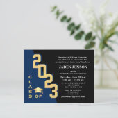 Moderne Klasse 2024 Golden Navy Graduation Party Postkarte (Stehend Vorderseite)