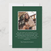 Moderne Klasse 2025 Green 2 Foto Abschluss Ankündigung (Rückseite)