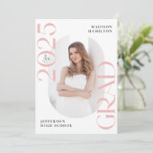 Moderne Klasse 2025 Pink Grad 2 Foto Abschluss Ankündigung (Stehend Vorderseite)