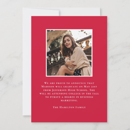 Moderne Klasse 2025 Red 2 Foto Abschluss Ankündigung (Rückseite)