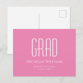 Moderne Klasse 2025 Rosa Typografie-Abschluss Ankündigungspostkarte (Vorne/Hinten)