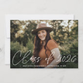 Moderne Klasse 2025 White Script Foto Abschluss Ankündigung (Vorderseite)