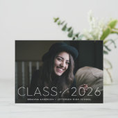 Moderne Klasse der Foto Graduation Party 2025 Einladung (Stehend Vorderseite)