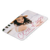 Moderne Klasse des Magenta Script-Abschlusses 2025 Magnet (Linke Seite)