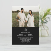 Moderne klassische Schlicht Black Monogram Foto We Einladung (Stehend Vorderseite)