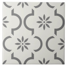 Moderne klassische schwedische Mediterran hellgrau