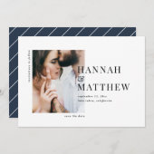 Moderne klassische Typografie Foto Hochzeit Save The Date (Vorne/Hinten)