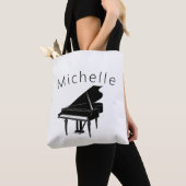 Moderne Klaviermusik mit Totensack und Namen Tasche (Von Nahem)