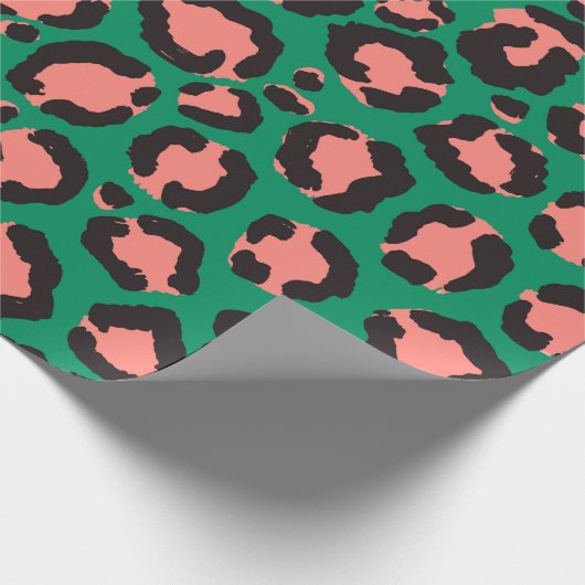 Moderne Korallenrosa Schwarzer Grüner Leopard Tier Geschenkpapier (Ecke)