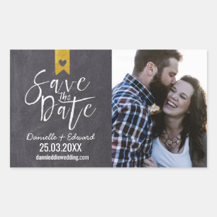 Moderne Kreidetafel-Typografie Foto Save-the-Date Rechteckiger Aufkleber