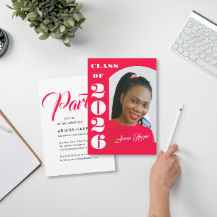 Moderne kühne Schrift Pinke Abschlussfeier Einladung