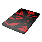 Moderne Kunst rot / schwarz Badematte (Schrägansicht)