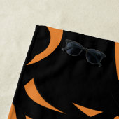 Moderne Kunst Schwarz und Orange Strandtuch (Beispiel)