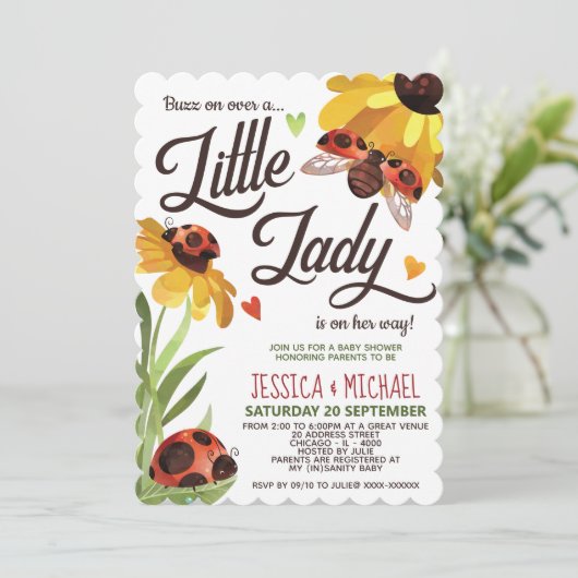 Moderne Lady Bug Baby Dusche Einladung (Stehend Vorderseite)