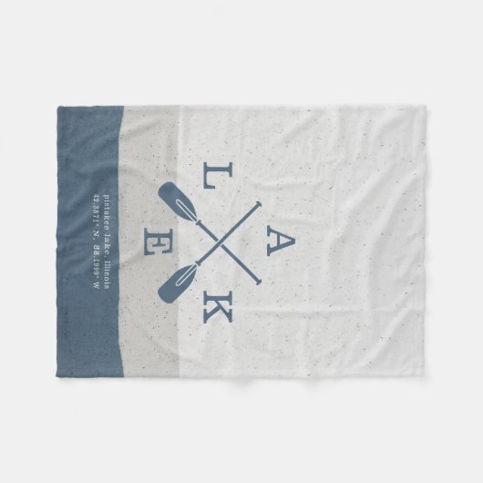 Moderne Lake House Custom Coordinates Fleecedecke (Vorderseite (Horizontal))