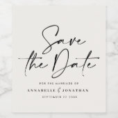 Moderne lässige Drehbuchhochzeit Save the Date sch Weinetikett (Einzelnes Label)
