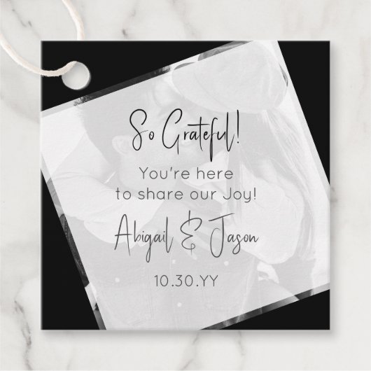 Moderne Lässige Hochzeit in Schwarz und Weiß Geschenkanhänger (Vorderseite)