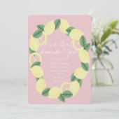 Moderne Lemon Citrus Bunch Wreath Girls Babydusche Einladung (Stehend Vorderseite)