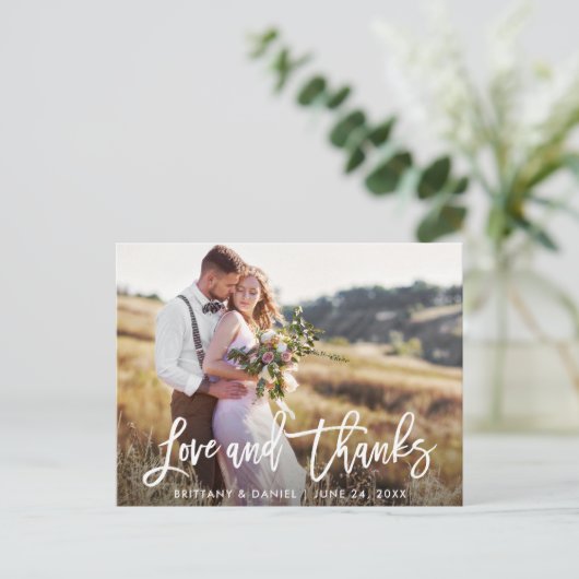 Moderne Liebe für Pinselskripte | Hochzeitsstift F Postkarte (Stehend Vorderseite)