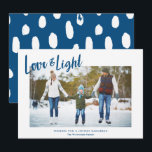 Moderne Liebe-u. Licht-Foto-Chanukka-Karte Feiertagskarte<br><div class="desc">Ein einfacher,  stilvoller Chanukka-Fotokartenentwurf,  moderne Typografie und einen blauen und weißen Farbentwurf kennzeichnend.</div>